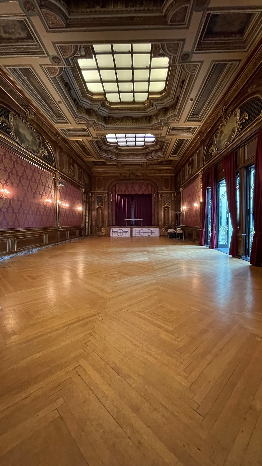 Warm panelled reception room at the Engineers Club Baltimore set for a wedding dinner