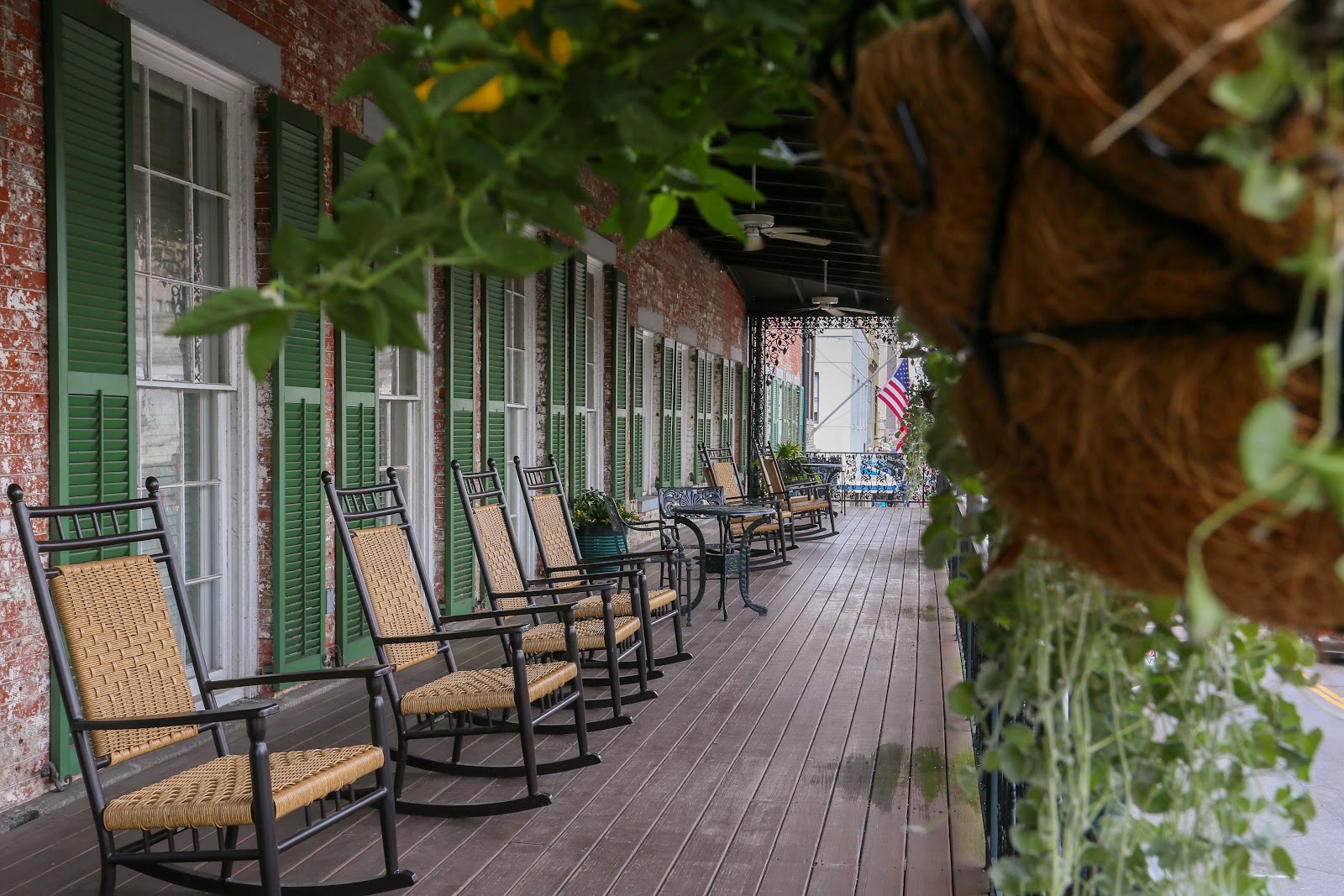 Verandah columns receding along the tier at the Marshall House, Savannah